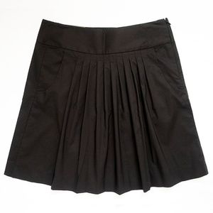 NEW WITH TAG BANANA REPUBLIC Pleated Skirt With Pockets Size 6 (30" x 19.5")